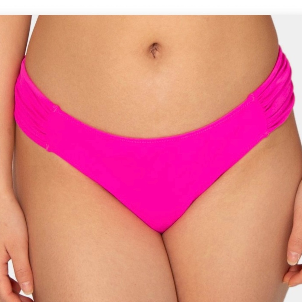 SMART & SEXY WOMAN'S RUCHED HOT PINK BIKINI BOTTOM!!  NEW WITH TAGS!!
